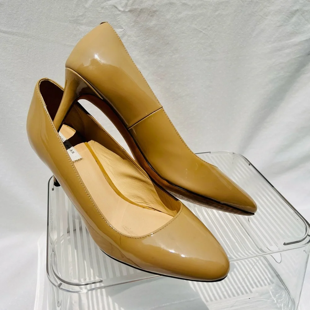 Cole Haan Patent Leather Beige Pumps Size 7B EUC